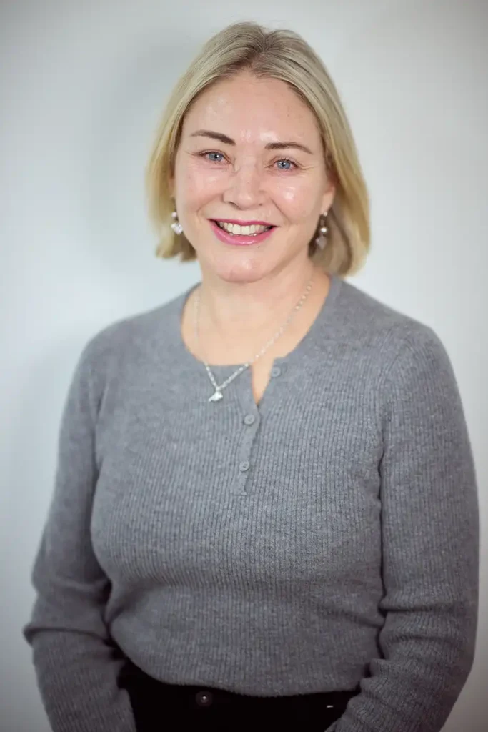 Portrait of Cindy Knaggs
